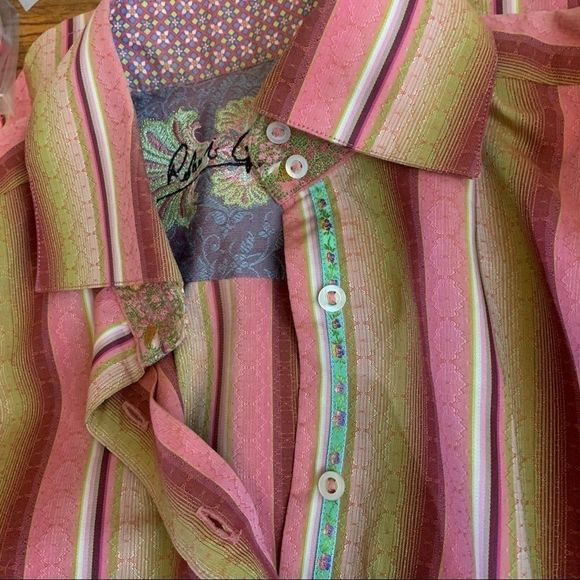 NWOT Robert Graham GORGEOUS Blouse Size XS! - Picture 13 of 16